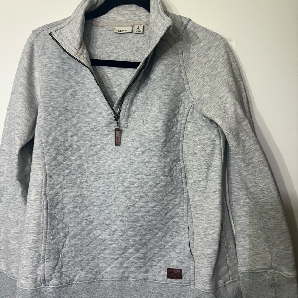 L.L. Bean Women’s Light Gray and Navy Zip-Up Sweater Bundle